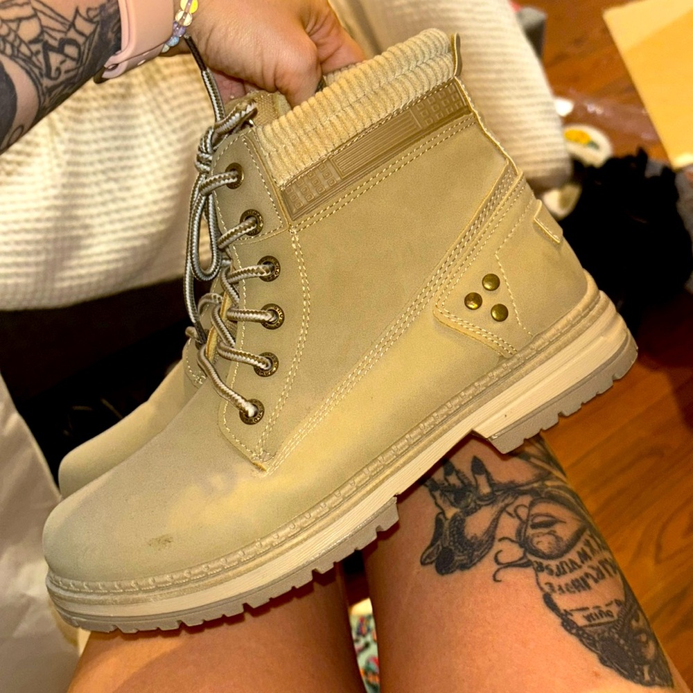 Winter ankle boots
